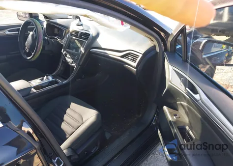 2017 Ford Fusion Se z USA, uszkodzony, nr VIN 3FA6P0HD9HR137825